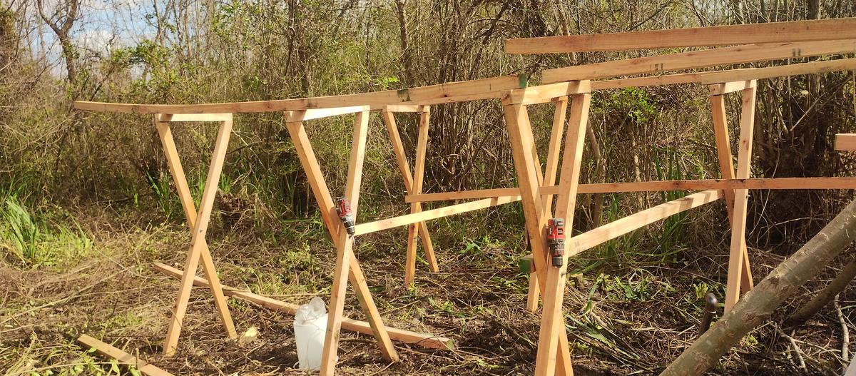 Caballetes de madera recién armados